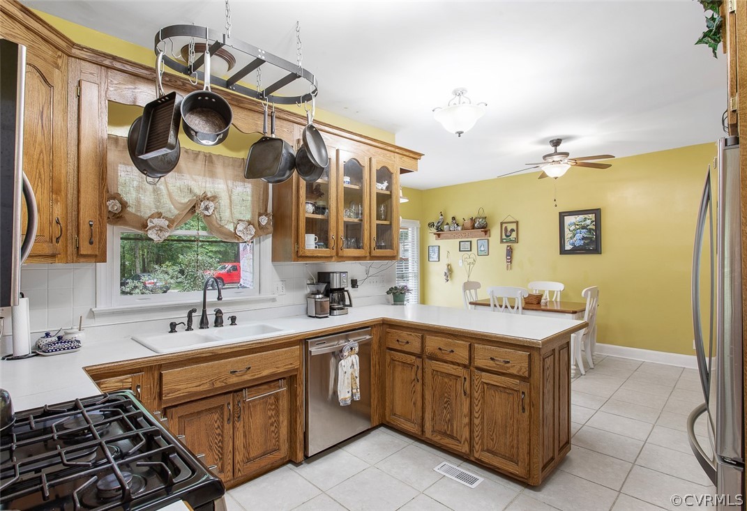 12625 2nd Branch Road Chesterfield, VA 23838 - Photo 16 of 49 Enjoy the gas cooking!