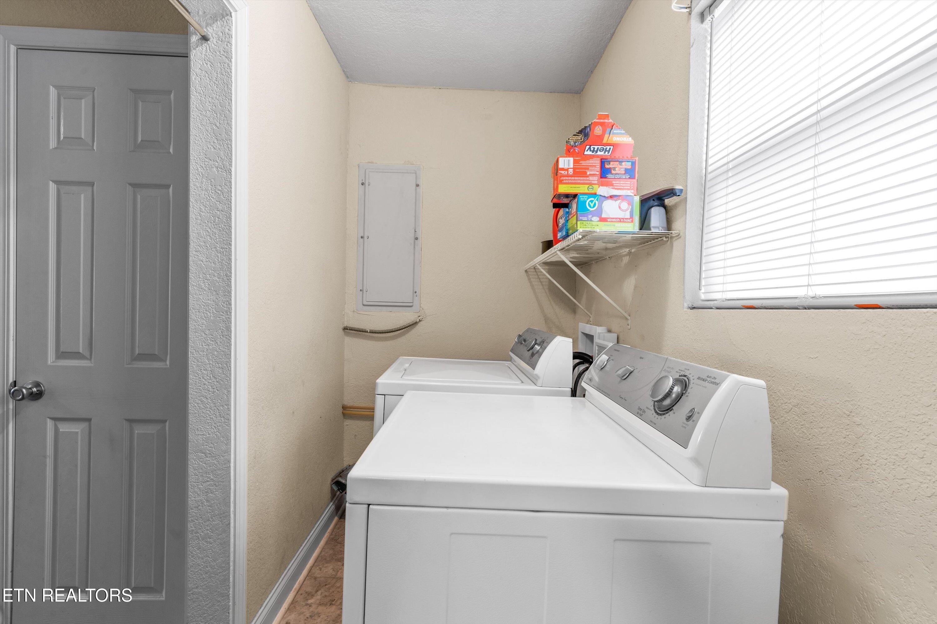 209 Blockhouse Road Maryville, TN 37803 - Photo 17 of 24 Laundry Room