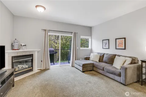 $474,900 | 1800 Northeast 40th Street, Unit G5, Renton, WA 98056