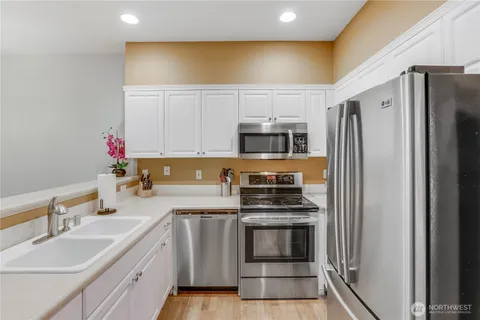 $474,900 | 1800 Northeast 40th Street, Unit G5, Renton, WA 98056