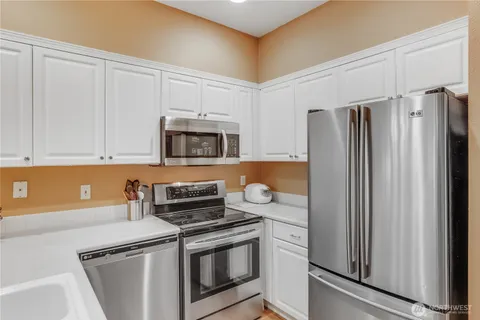 $474,900 | 1800 Northeast 40th Street, Unit G5, Renton, WA 98056