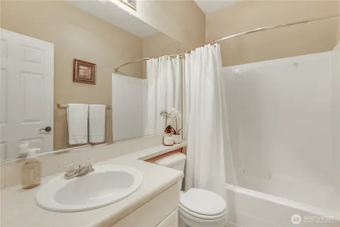 $474,900 | 1800 Northeast 40th Street, Unit G5, Renton, WA 98056