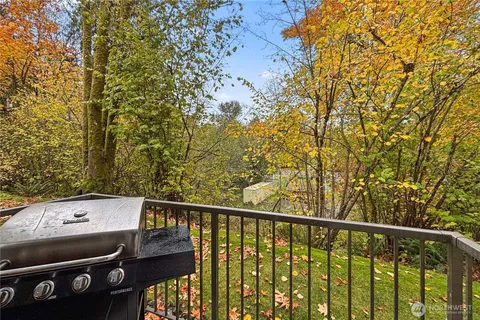 $474,900 | 1800 Northeast 40th Street, Unit G5, Renton, WA 98056