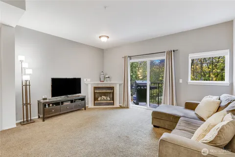 $474,900 | 1800 Northeast 40th Street, Unit G5, Renton, WA 98056