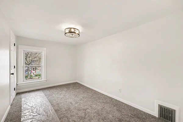 $189,900 | 1104 North Waterloo Avenue, Jackson, MI 49202