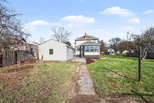 $189,900 | 1104 North Waterloo Avenue, Jackson, MI 49202