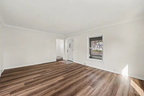 $189,900 | 1104 North Waterloo Avenue, Jackson, MI 49202