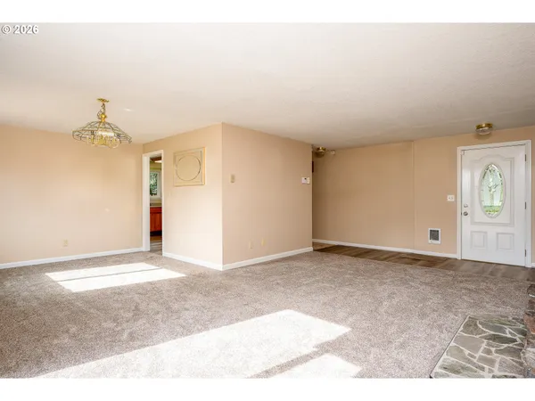 $899,000 | 16454 Highway 211, Molalla, OR 97038