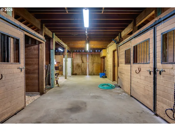 $899,000 | 16454 Highway 211, Molalla, OR 97038