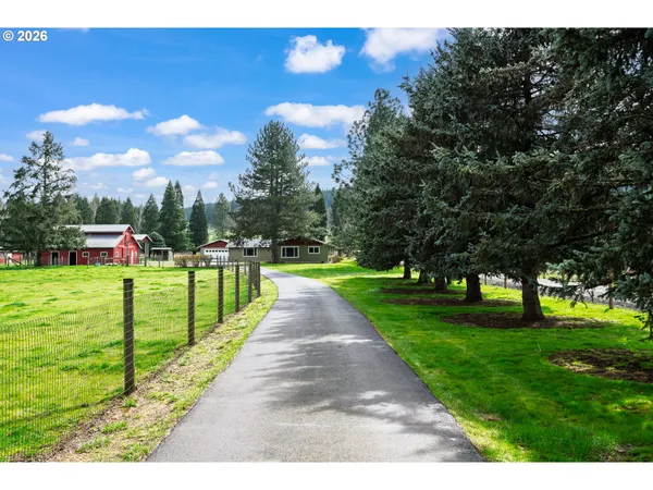 $899,000 | 16454 Highway 211, Molalla, OR 97038