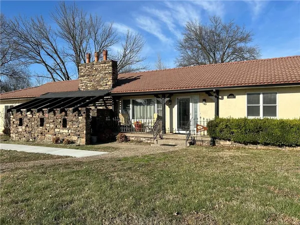 $265,000 | 2405 South Stilwell Street, Pittsburg, KS 66762