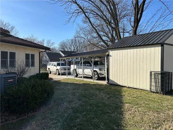 $265,000 | 2405 South Stilwell Street, Pittsburg, KS 66762