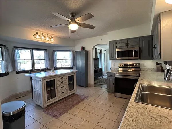 $265,000 | 2405 South Stilwell Street, Pittsburg, KS 66762