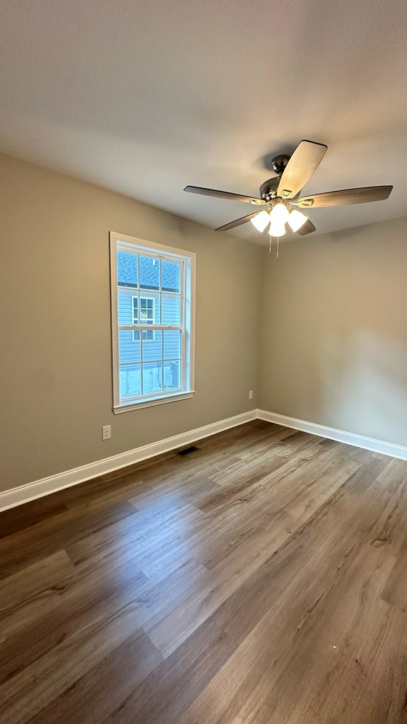 1610 Riverbend Road Dalton, GA 30721 - Photo 6 of 14 Gallery Image 6