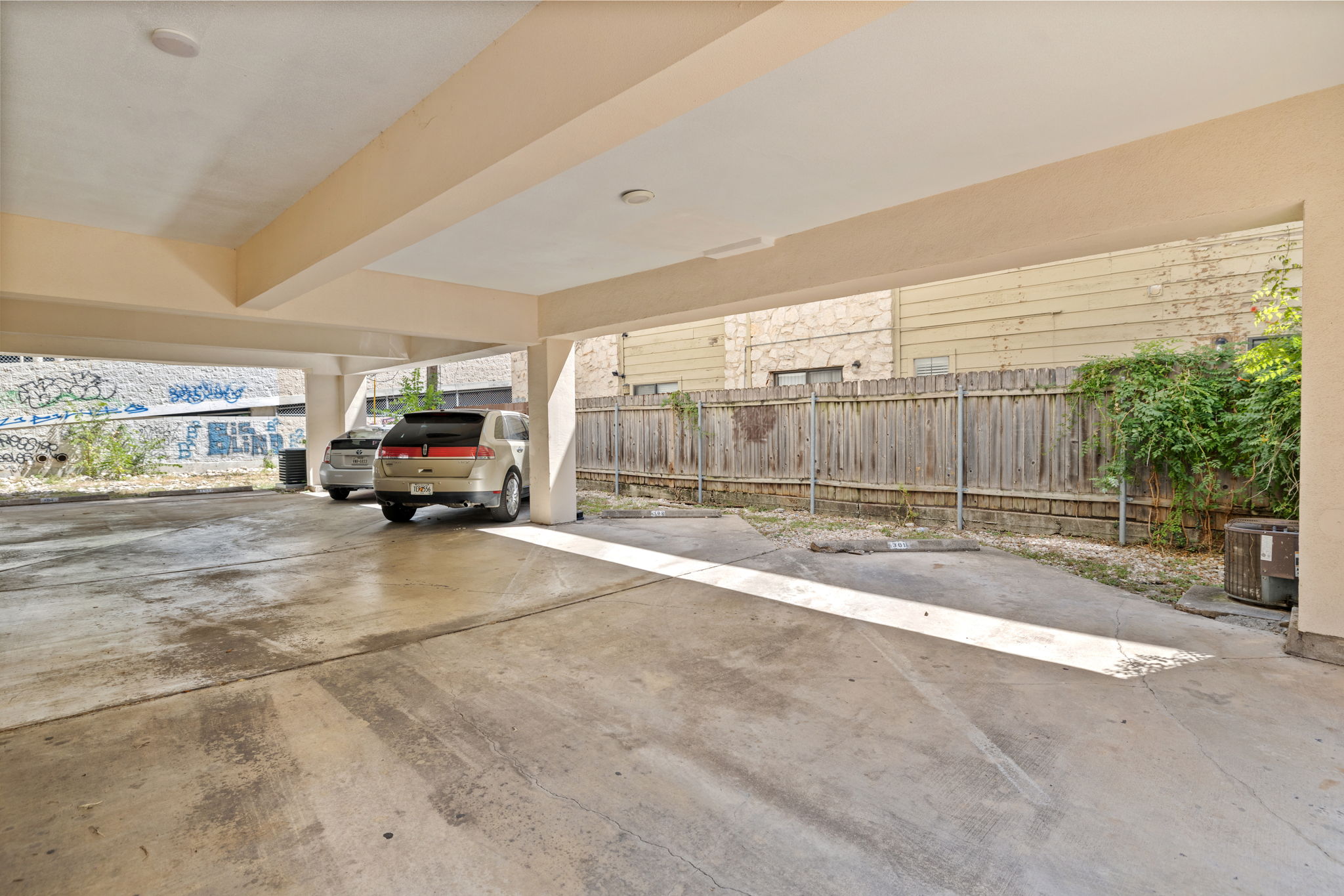 712 Graham Place, Unit 302 Austin, TX 78705 - Photo 30 of 30