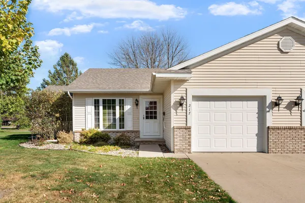 $225,000 | 217 11th Ave Court, Waseca, MN 56093