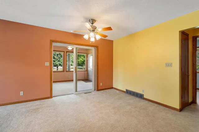 $229,000 | 217 11th Ave Court, Waseca, MN 56093