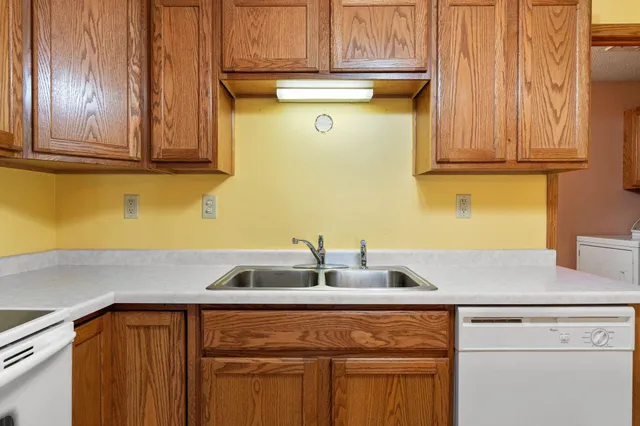 $229,000 | 217 11th Ave Court, Waseca, MN 56093