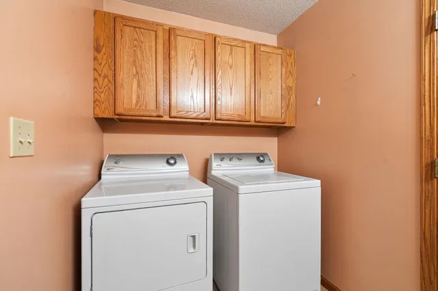 $229,000 | 217 11th Ave Court, Waseca, MN 56093