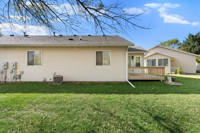 $229,000 | 217 11th Ave Court, Waseca, MN 56093