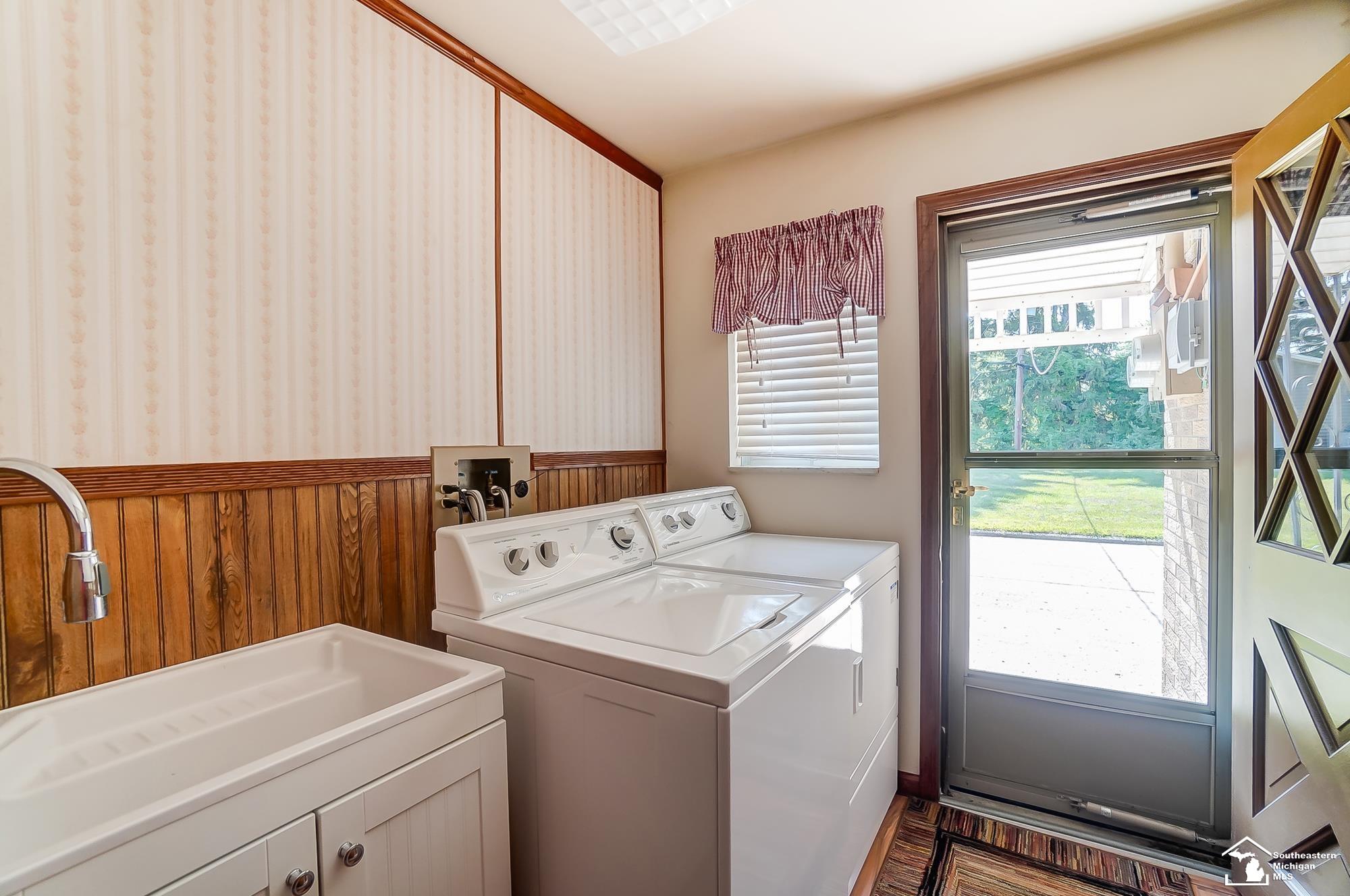 735 East Hurd Road Monroe, MI 48162 - Photo 34 of 51 50148743-f9ba20f0-d60f-457e-8565-6362be5f5c16.JPG