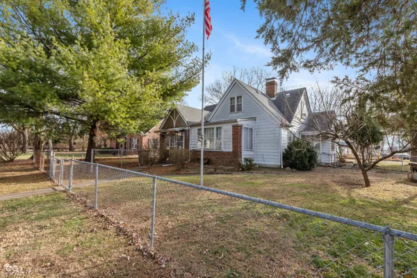 $218,900 | 1403 16th Street, Columbus, IN 47201