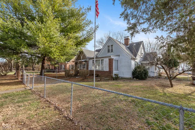 $219,900 | 1403 16th Street, Columbus, IN 47201