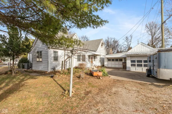 $218,900 | 1403 16th Street, Columbus, IN 47201