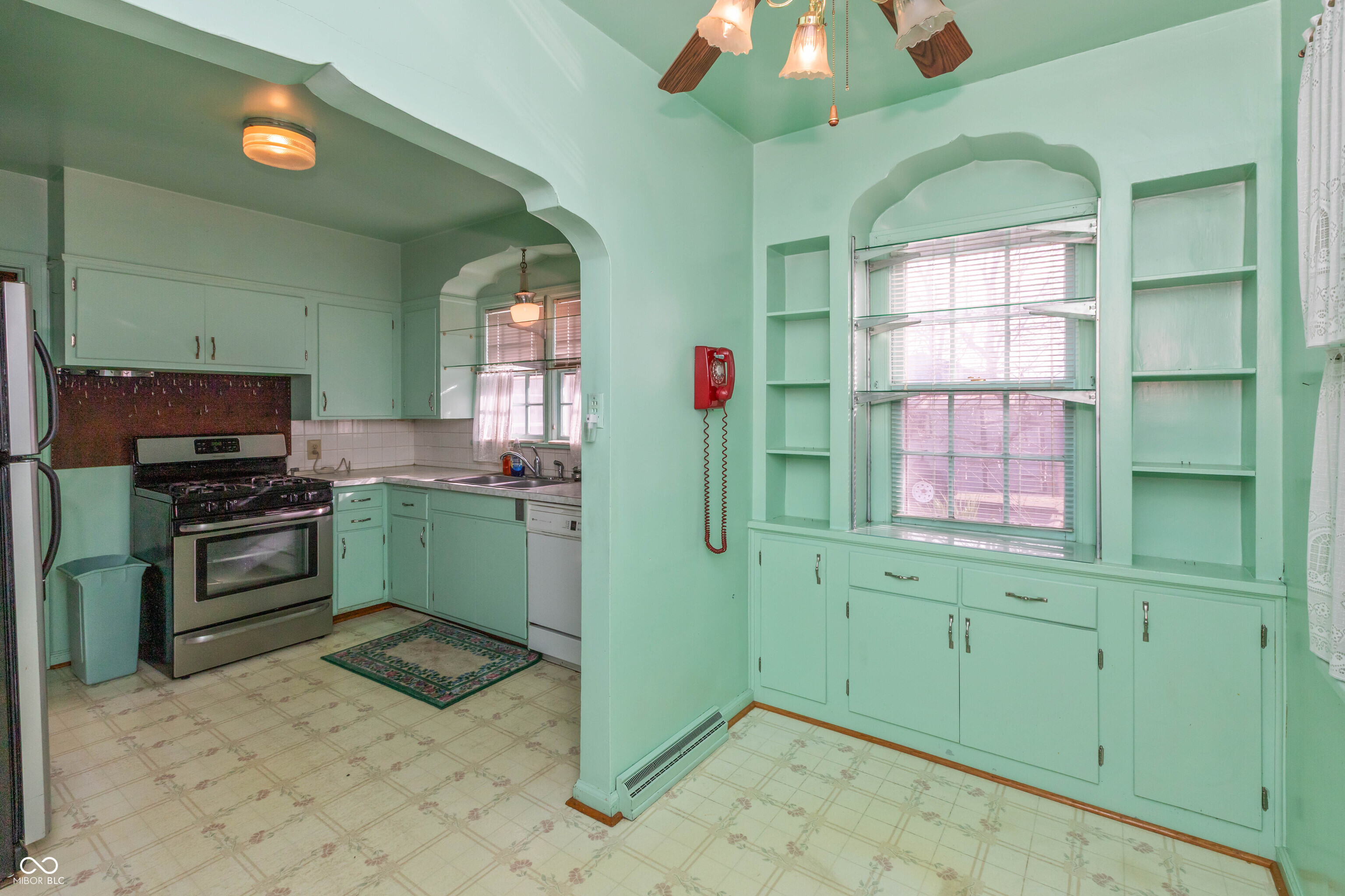 1403 16th Street Columbus, IN 47201 - Photo 10 of 25