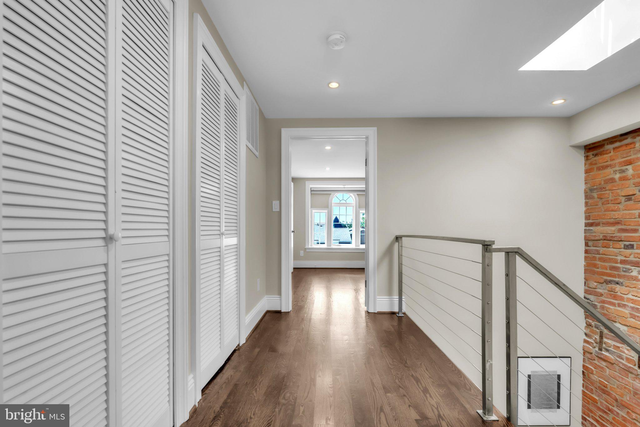 225 R Street Northwest Washington, DC 20001 - Photo 23 of 48 Upper Unit 3rd Floor Hallway