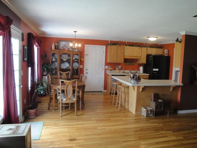 122 Watson Road Hillsboro, TN 37342 - Photo 4 of 19 Dining Room