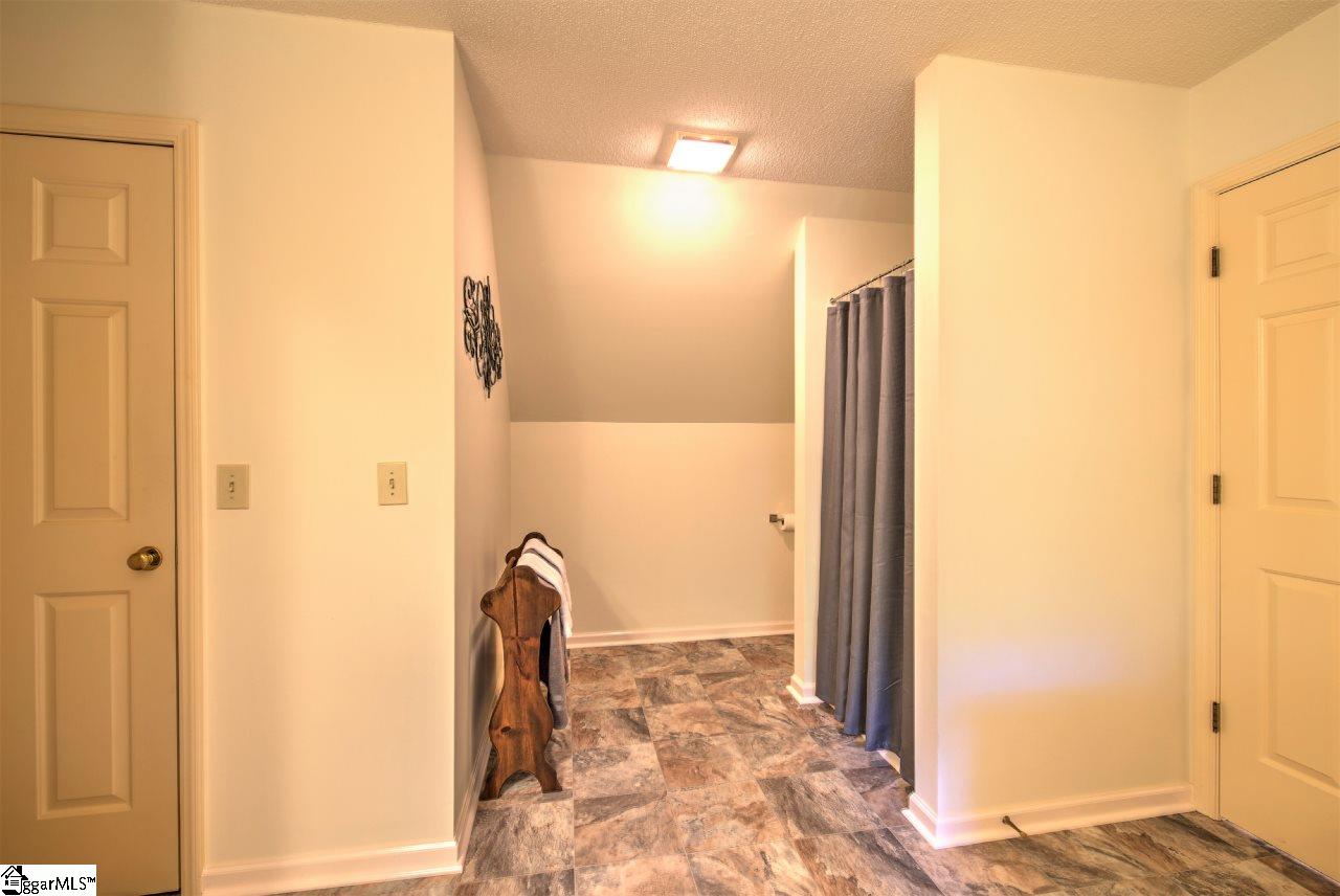 207 Beagle Run Easley, SC 29642 - Photo 22 of 36