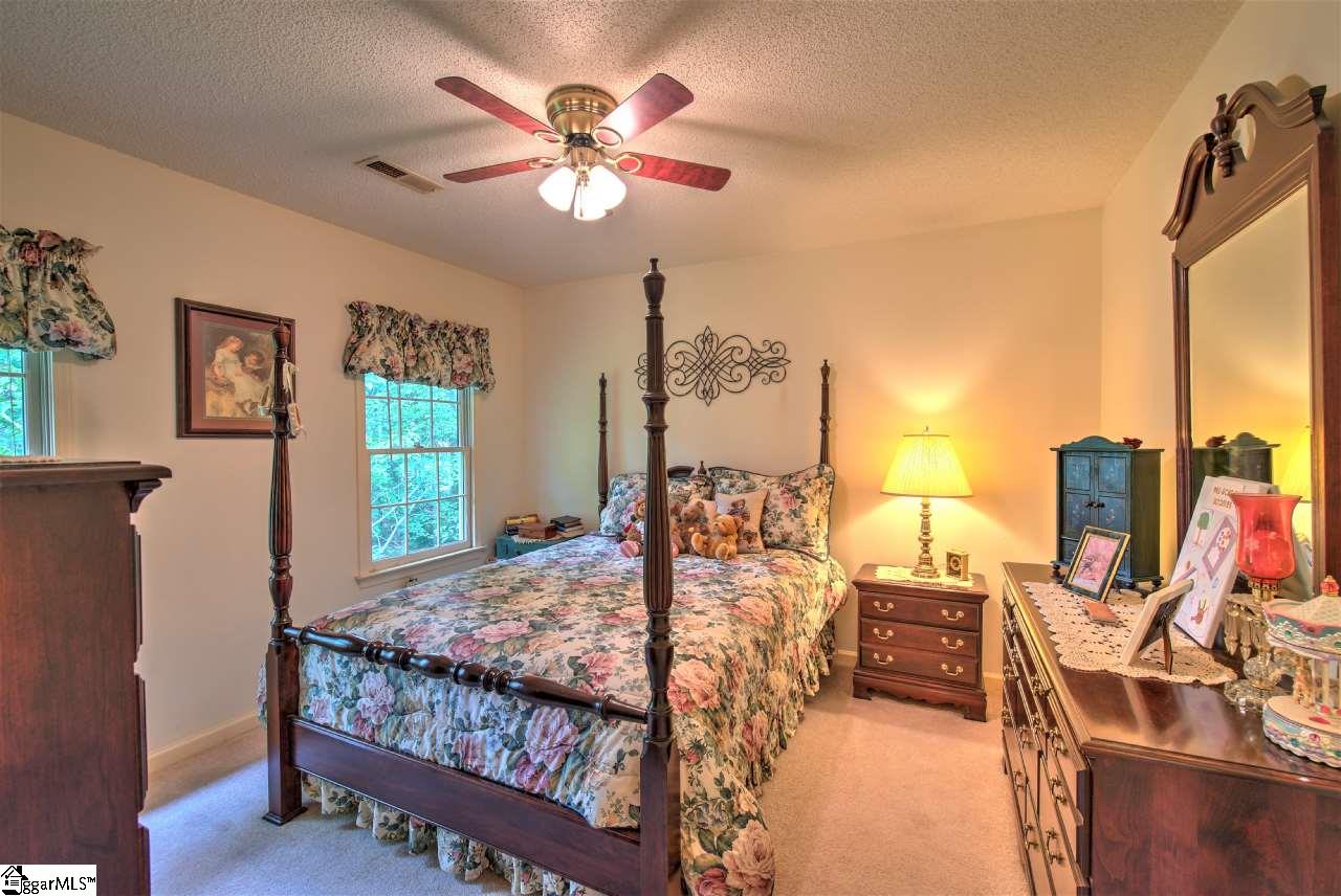 207 Beagle Run Easley, SC 29642 - Photo 27 of 36