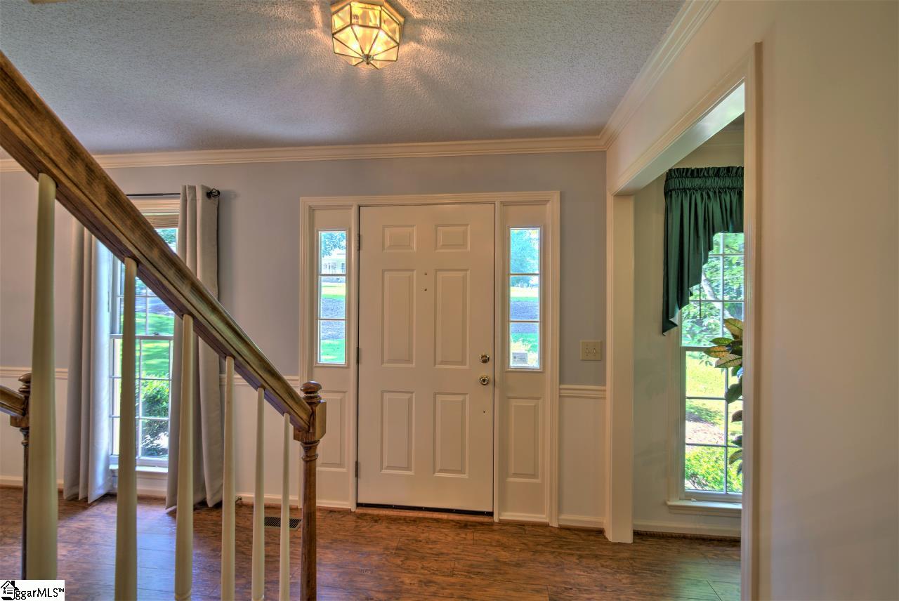207 Beagle Run Easley, SC 29642 - Photo 4 of 36