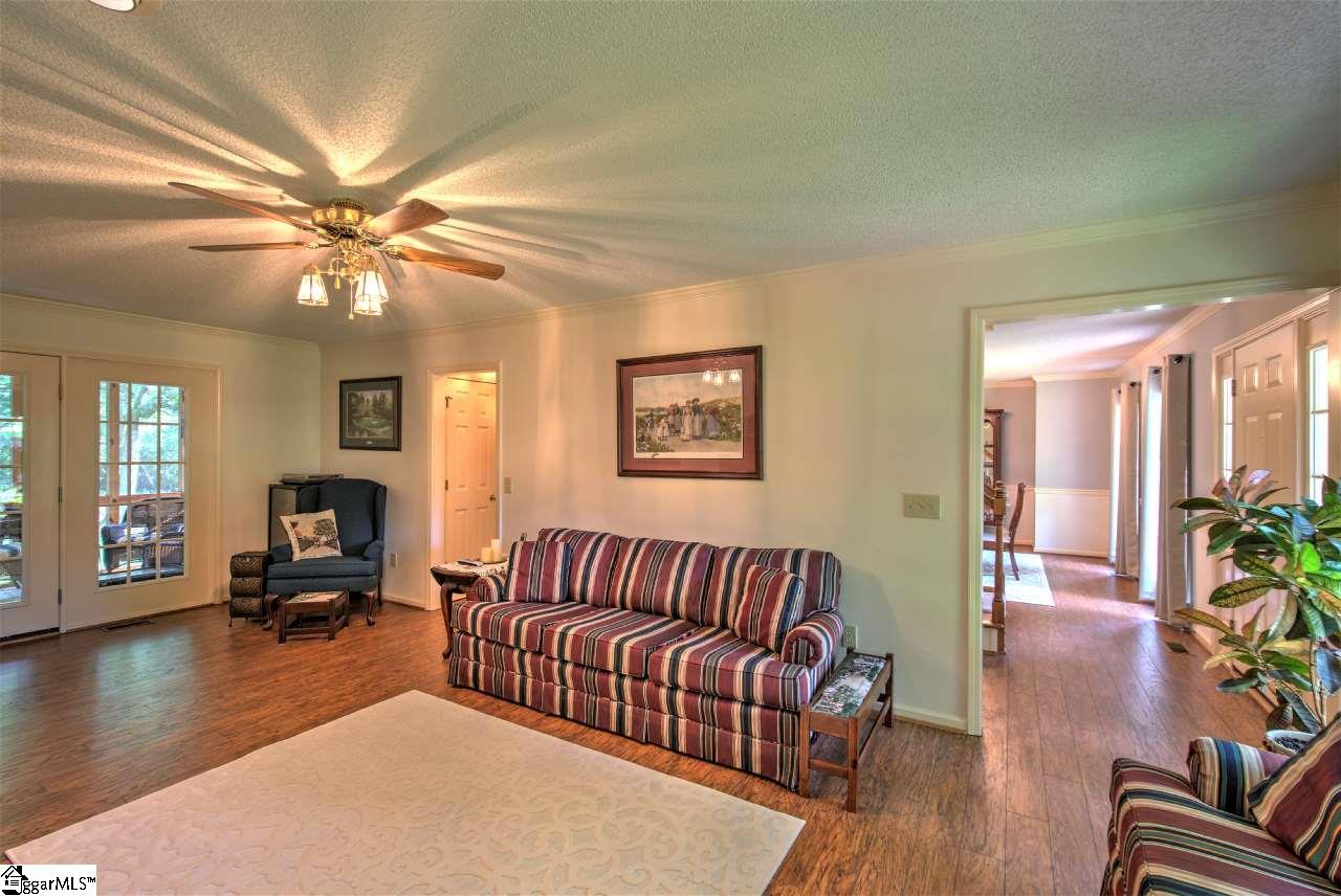 207 Beagle Run Easley, SC 29642 - Photo 9 of 36