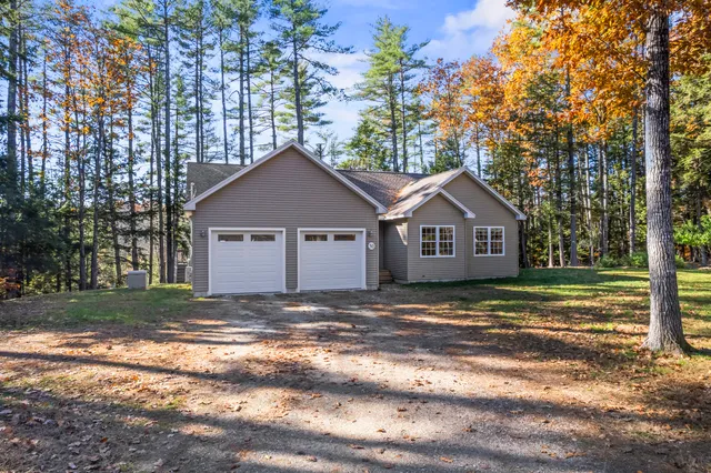 $749,500 | 50-0 Island Road, Limerick, ME 04048