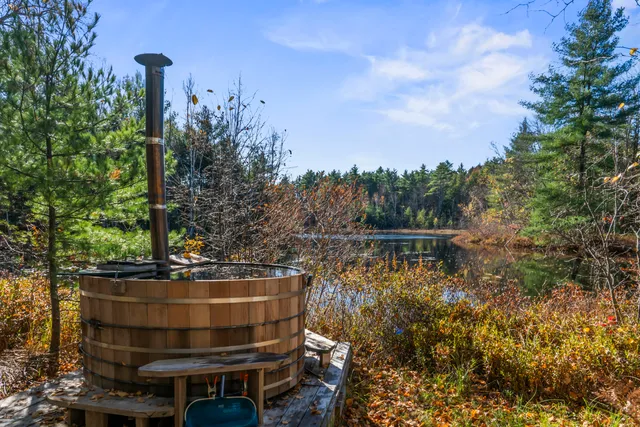 $749,500 | 50-0 Island Road, Limerick, ME 04048