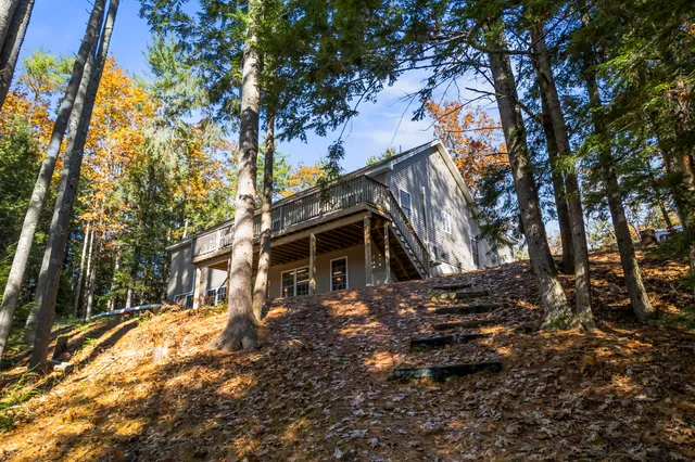 $749,500 | 50-0 Island Road, Limerick, ME 04048