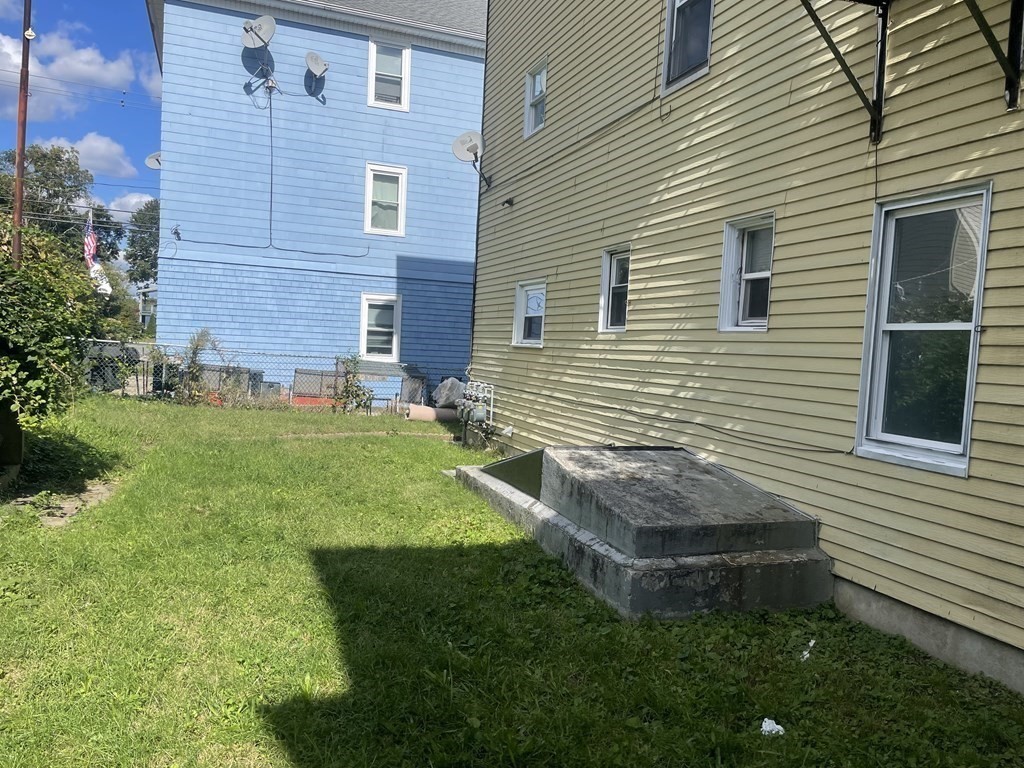 129 Baker Street Fall River, MA 02721 - Photo 4 of 19