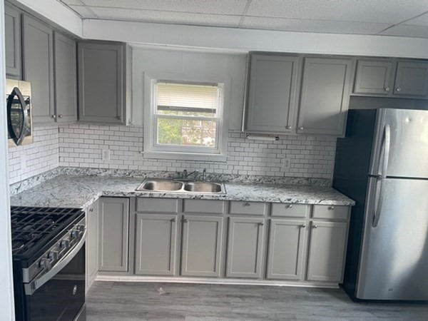 129 Baker Street Fall River, MA 02721 - Photo 7 of 19