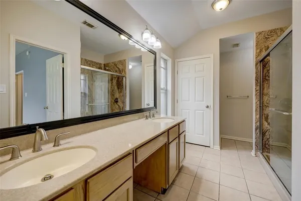 $1,900 | 9318 Tree Branch Drive, Houston, TX 77064