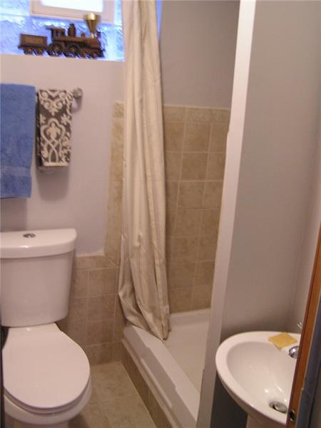 278 Center Church Road Canonsburg, PA 15317 - Photo 14 of 19 Lower full bath