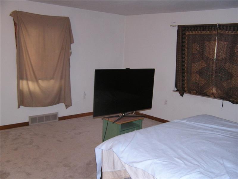 278 Center Church Road Canonsburg, PA 15317 - Photo 8 of 19 Master bedroom