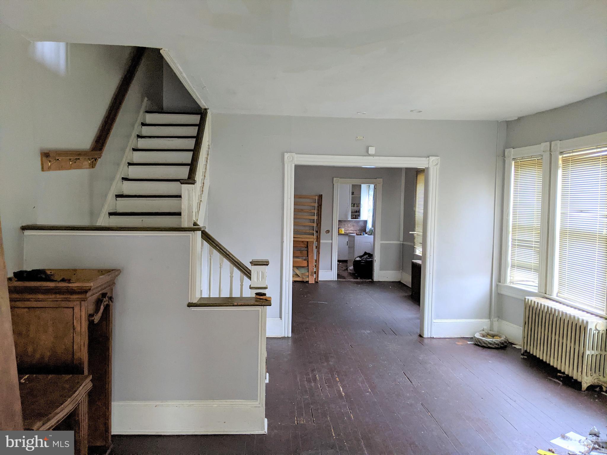 464 Rutherford Avenue Trenton, NJ 08618 - Photo 3 of 7 Gallery Image 3