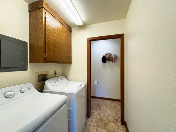 $830,000 | 1800-1810 Boonville Road, Ukiah, CA 95482