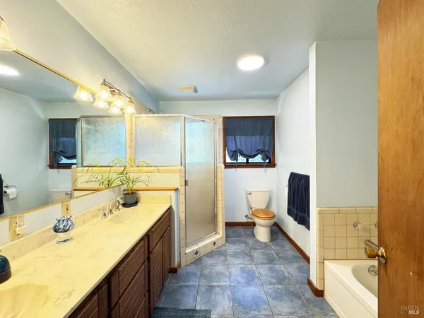 $830,000 | 1800-1810 Boonville Road, Ukiah, CA 95482