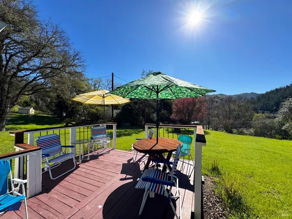 $830,000 | 1800-1810 Boonville Road, Ukiah, CA 95482