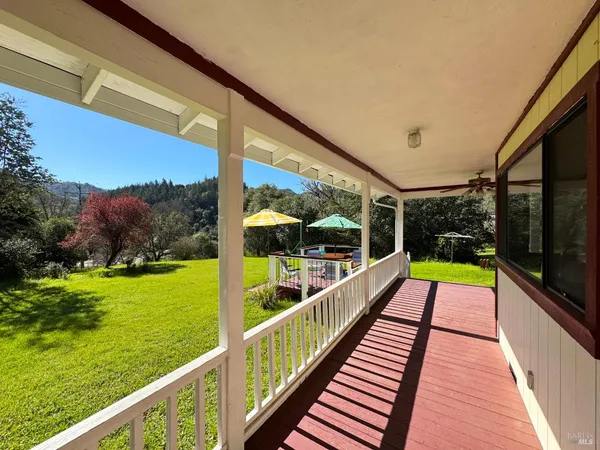 $830,000 | 1800-1810 Boonville Road, Ukiah, CA 95482