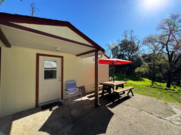 $830,000 | 1800-1810 Boonville Road, Ukiah, CA 95482