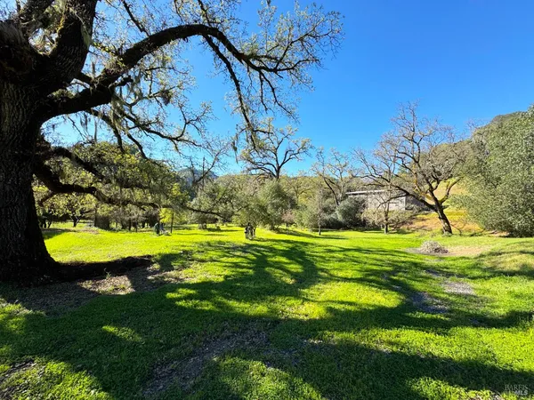 $830,000 | 1800-1810 Boonville Road, Ukiah, CA 95482